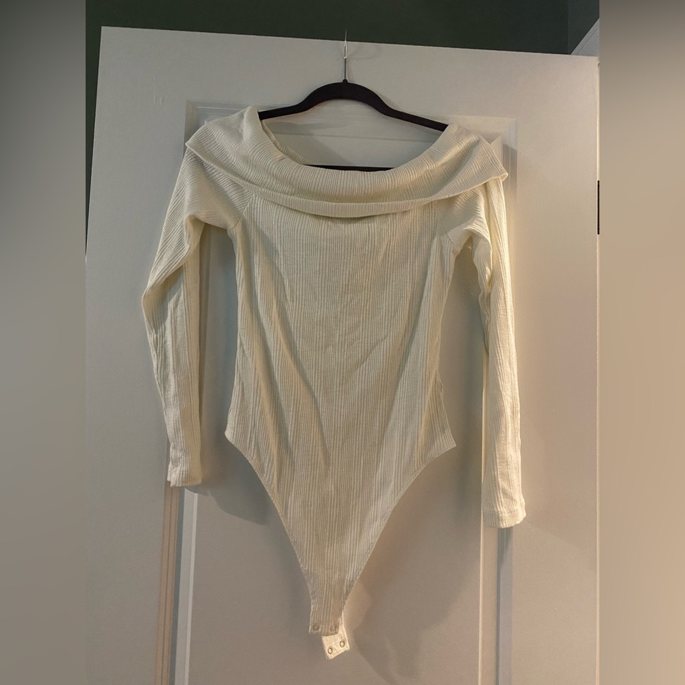 Aerie Cream Off-Shoulder Women's Top